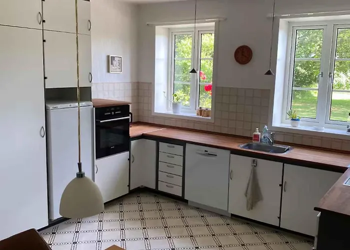 Ferienhaus Spacious Country Near Forest And Border *