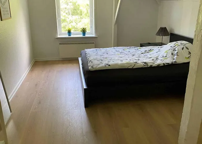 Spacious Country Near Forest And Border *